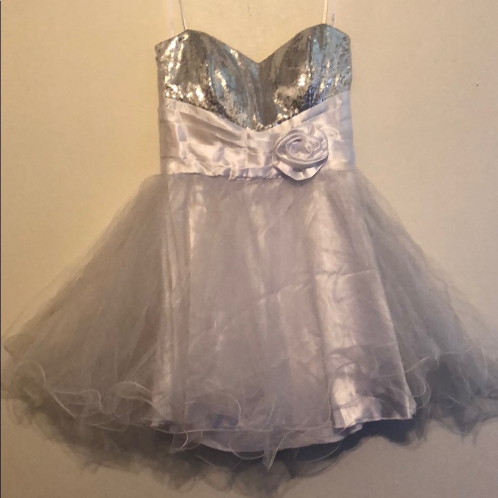 Short Sequined prom dress